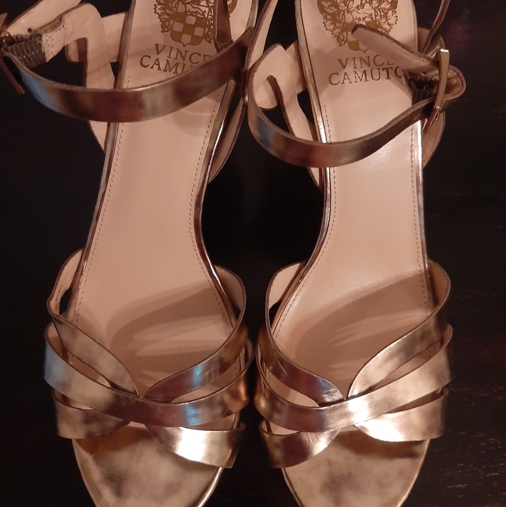 Vince Camuto stilettos (NWOT)